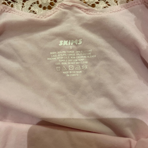 NWT SKIMS CHERRY BLOSSOM BODYSUIT🌸💗 - Picture 2 of 4